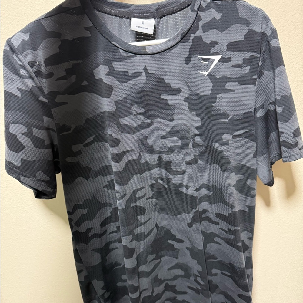 Gymshark Gray Camouflage Short Sleeve Tee